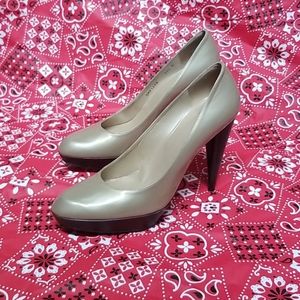 Stuart Weitzman sz 11.5 Patent Leather Metallic